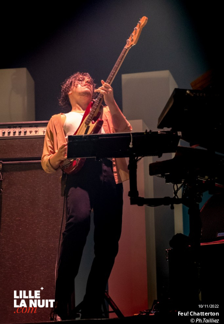 Feu! Chatterton + Trente au Zénith de Lille en live - photo n°13