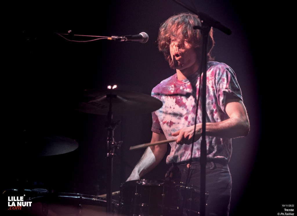 Feu! Chatterton + Trente au Zénith de Lille en live - photo n°9