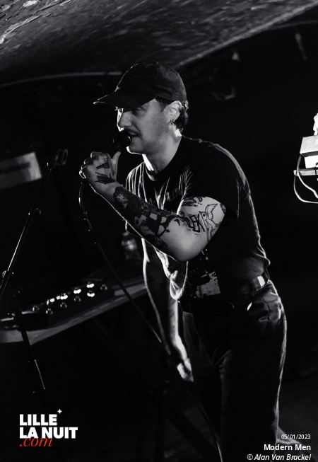 Vague de froid : Modern Men + Giirls + The Log Equation à la Malterie de Lille en live - photo n°6