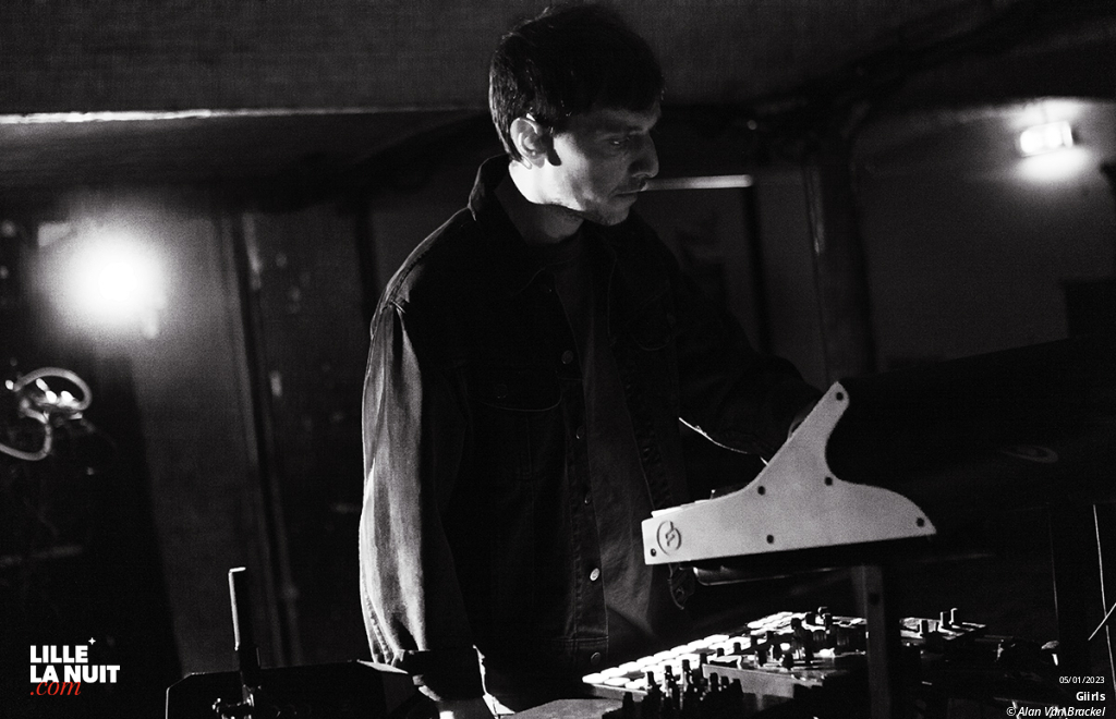 Vague de froid : Modern Men + Giirls + The Log Equation à la Malterie de Lille en live - photo n°2