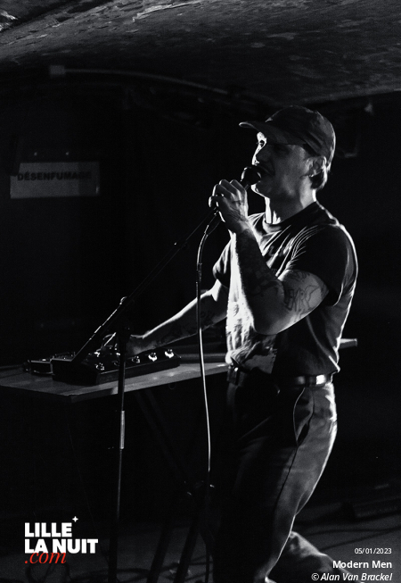 Vague de froid : Modern Men + Giirls + The Log Equation à la Malterie de Lille en live - photo n°5