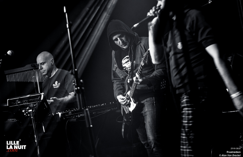 Frustration + Sang Froid + Bastaa! + Mute Selector au Black Lab de Wasquehal en live - photo n°15