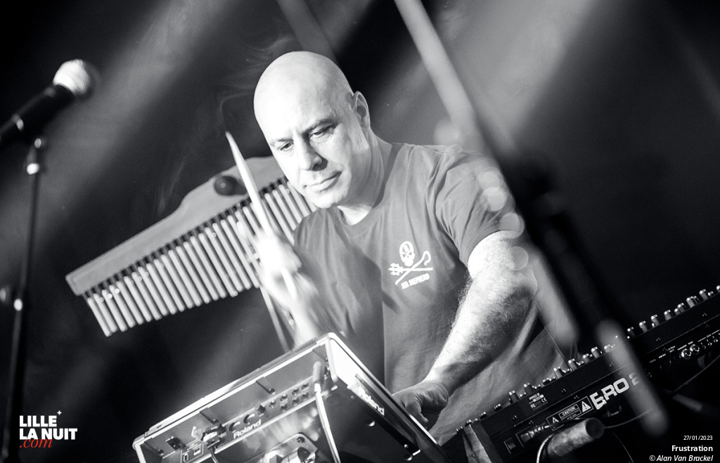 Frustration + Sang Froid + Bastaa! + Mute Selector au Black Lab de Wasquehal en live - photo n°1