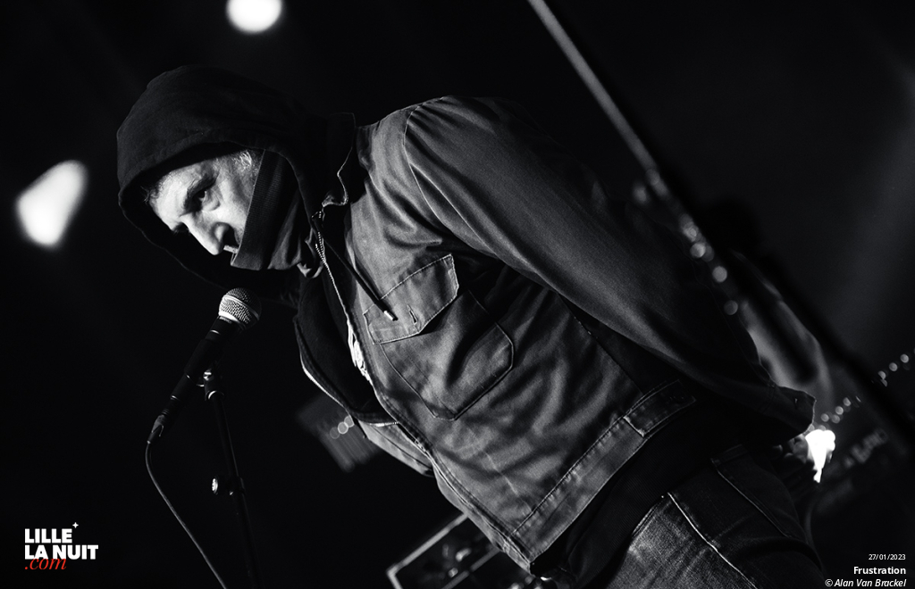 Frustration + Sang Froid + Bastaa! + Mute Selector au Black Lab de Wasquehal en live - photo n°7