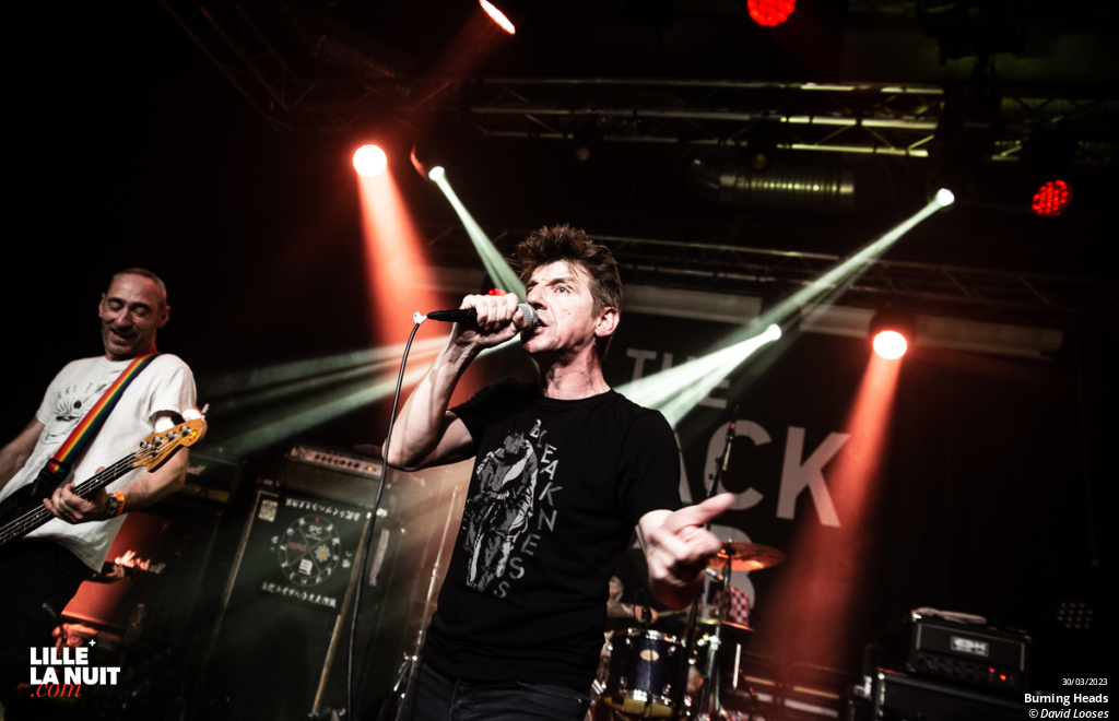 Skate or Die : No Fun At All + Burning Heads + Jodie Faster au Black Lab en live - photo n°3