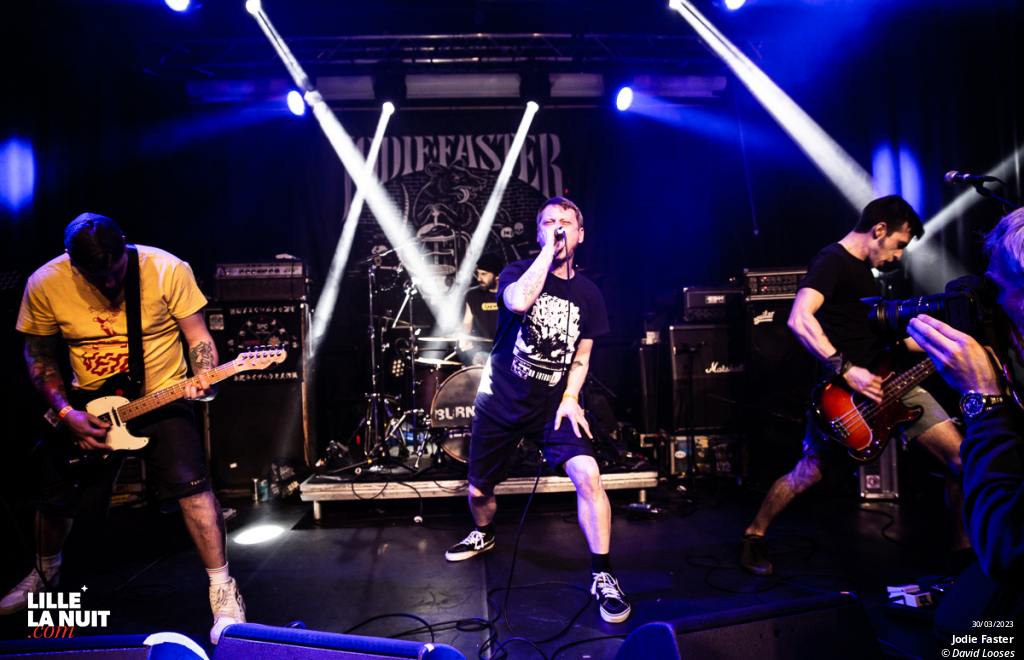 Skate or Die : No Fun At All + Burning Heads + Jodie Faster au Black Lab en live - photo n°7