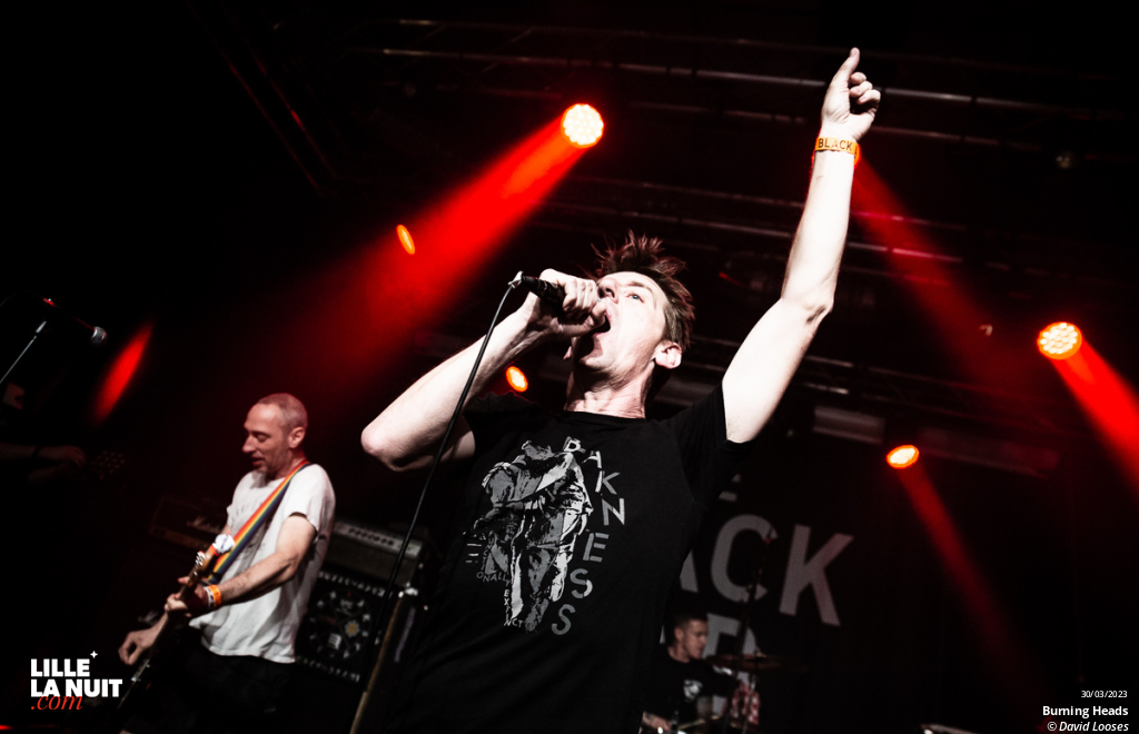 Skate or Die : No Fun At All + Burning Heads + Jodie Faster au Black Lab en live - photo n°1
