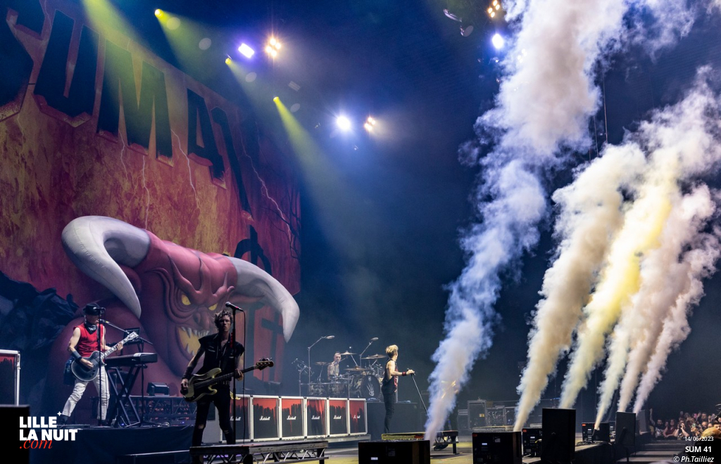 Sum 41 + Fishbone + Landmvrks au Zénith de Lille en live - photo n°1