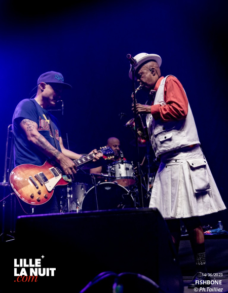 Sum 41 + Fishbone + Landmvrks au Zénith de Lille en live - photo n°2