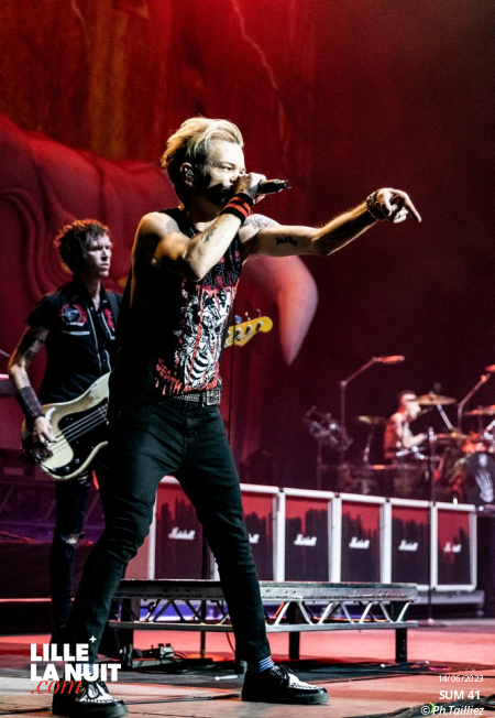 Sum 41 + Fishbone + Landmvrks au Zénith de Lille en live - photo n°5