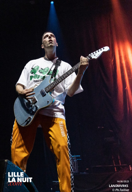 Sum 41 + Fishbone + Landmvrks au Zénith de Lille en live - photo n°6