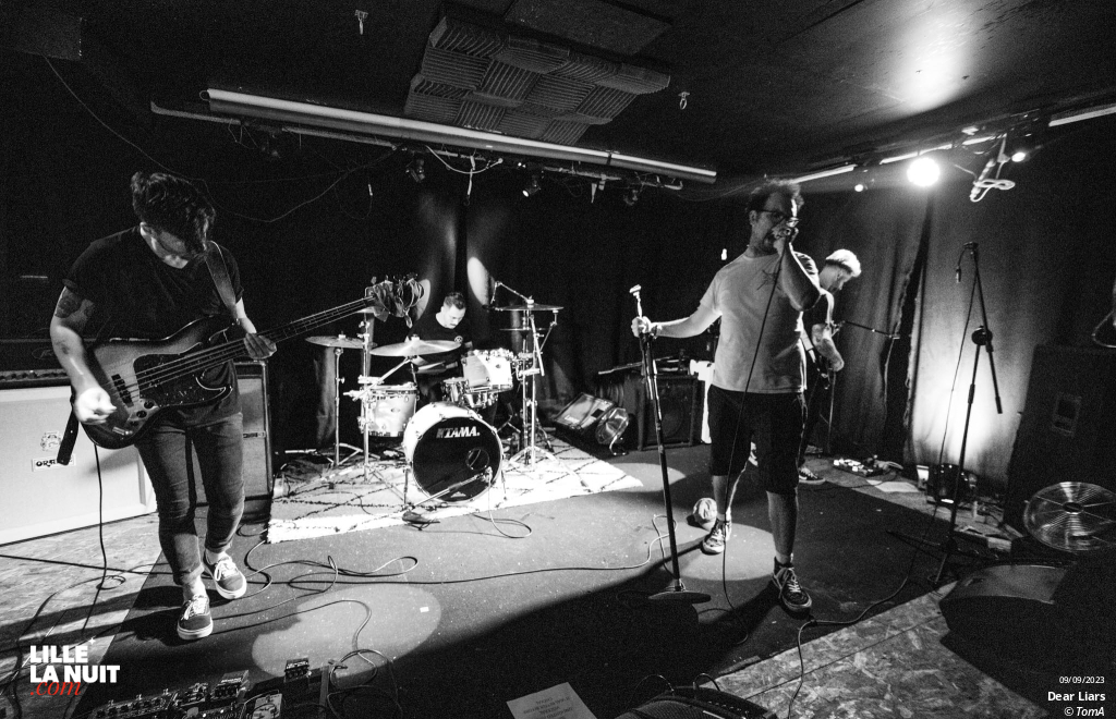 Broken Ankles + Dear Liars + Sick Nerves + November + Morpain à la Brat Cave en live - photo n°9