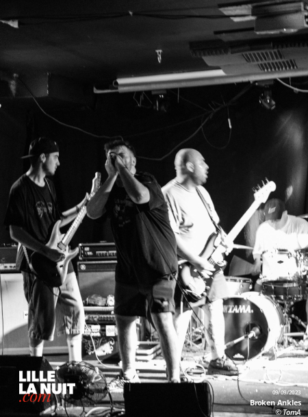 Broken Ankles + Dear Liars + Sick Nerves + November + Morpain à la Brat Cave en live - photo n°2