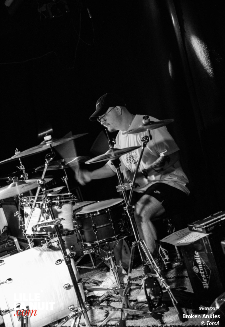 Broken Ankles + Dear Liars + Sick Nerves + November + Morpain à la Brat Cave en live - photo n°7