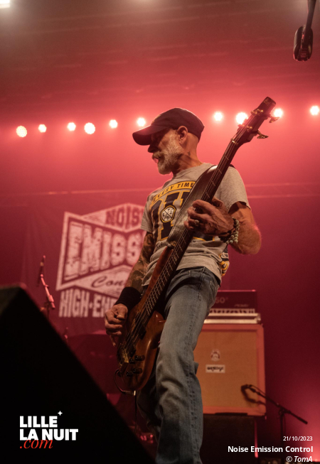 Fighters Night avec Dear Liars + Noise Emission Control + November + The Butcher’s Rodeo à l’espace Gerard Philipe de Wasquehal en live - photo n°8