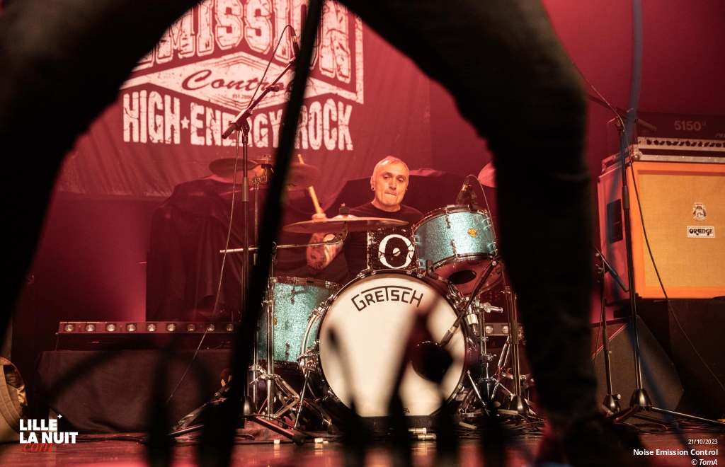 Fighters Night avec Dear Liars + Noise Emission Control + November + The Butcher’s Rodeo à l’espace Gerard Philipe de Wasquehal en live - photo n°7