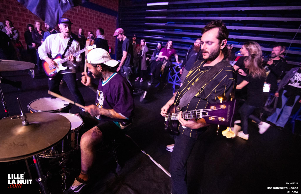 Fighters Night avec Dear Liars + Noise Emission Control + November + The Butcher’s Rodeo à l’espace Gerard Philipe de Wasquehal en live - photo n°10