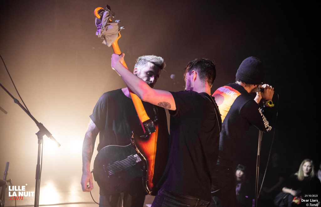 Fighters Night avec Dear Liars + Noise Emission Control + November + The Butcher’s Rodeo à l’espace Gerard Philipe de Wasquehal en live - photo n°14