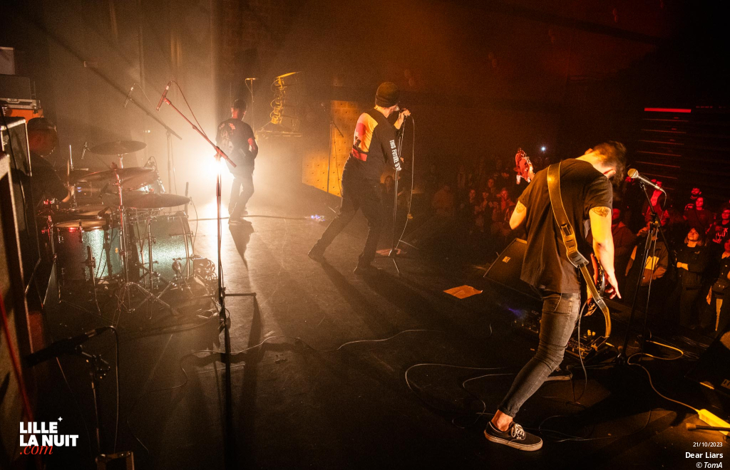 Fighters Night avec Dear Liars + Noise Emission Control + November + The Butcher’s Rodeo à l’espace Gerard Philipe de Wasquehal en live - photo n°1