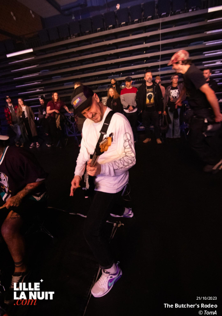 Fighters Night avec Dear Liars + Noise Emission Control + November + The Butcher’s Rodeo à l’espace Gerard Philipe de Wasquehal en live - photo n°12