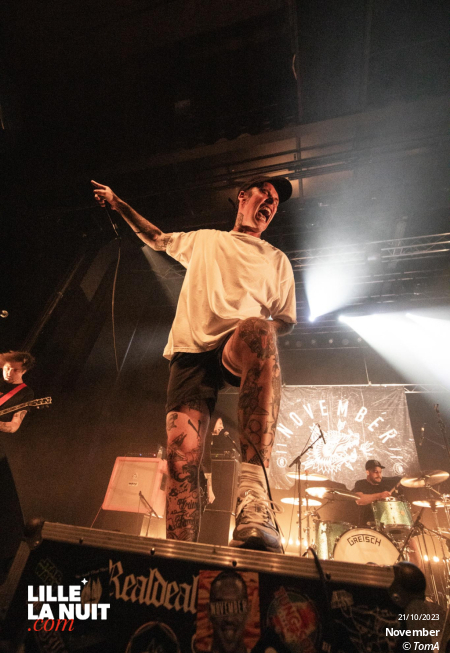 Fighters Night avec Dear Liars + Noise Emission Control + November + The Butcher’s Rodeo à l’espace Gerard Philipe de Wasquehal en live - photo n°11