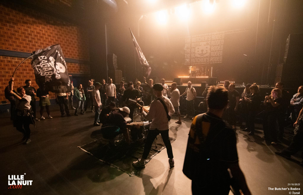 Fighters Night avec Dear Liars + Noise Emission Control + November + The Butcher’s Rodeo à l’espace Gerard Philipe de Wasquehal en live - photo n°8