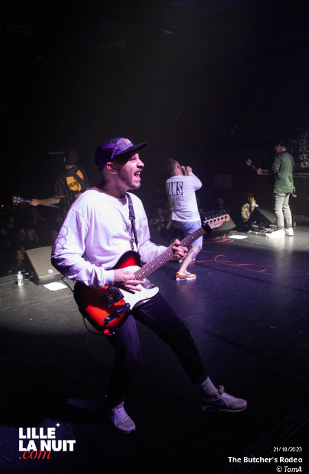 Fighters Night avec Dear Liars + Noise Emission Control + November + The Butcher’s Rodeo à l’espace Gerard Philipe de Wasquehal en live - photo n°25