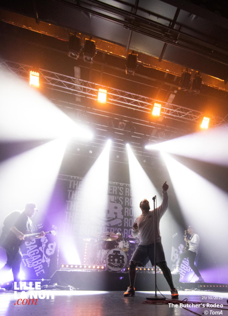 Fighters Night avec Dear Liars + Noise Emission Control + November + The Butcher’s Rodeo à l’espace Gerard Philipe de Wasquehal en live - photo n°1