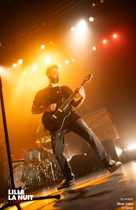 Fighters Night avec Dear Liars + Noise Emission Control + November + The Butcher’s Rodeo à l’espace Gerard Philipe de Wasquehal en live - photo n°5