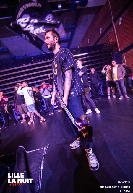 Fighters Night avec Dear Liars + Noise Emission Control + November + The Butcher’s Rodeo à l’espace Gerard Philipe de Wasquehal en live - photo n°14