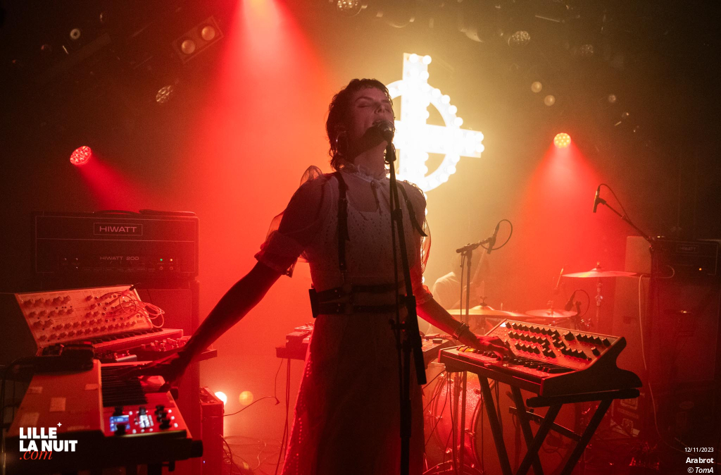 Arabrot + Karin Park + Jaye Jayle au Grand Mix en live - photo n°17