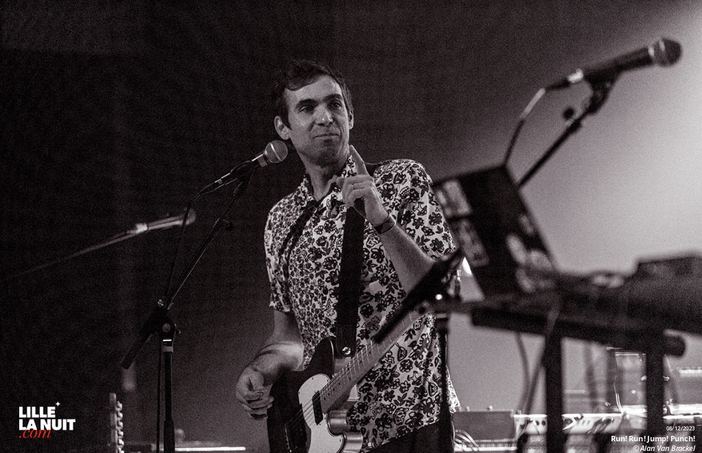 Grand Blanc + Coeur Kaiju + Run! Run! Jump! Punch! à la Ferme d’en Haut en live - photo n°3