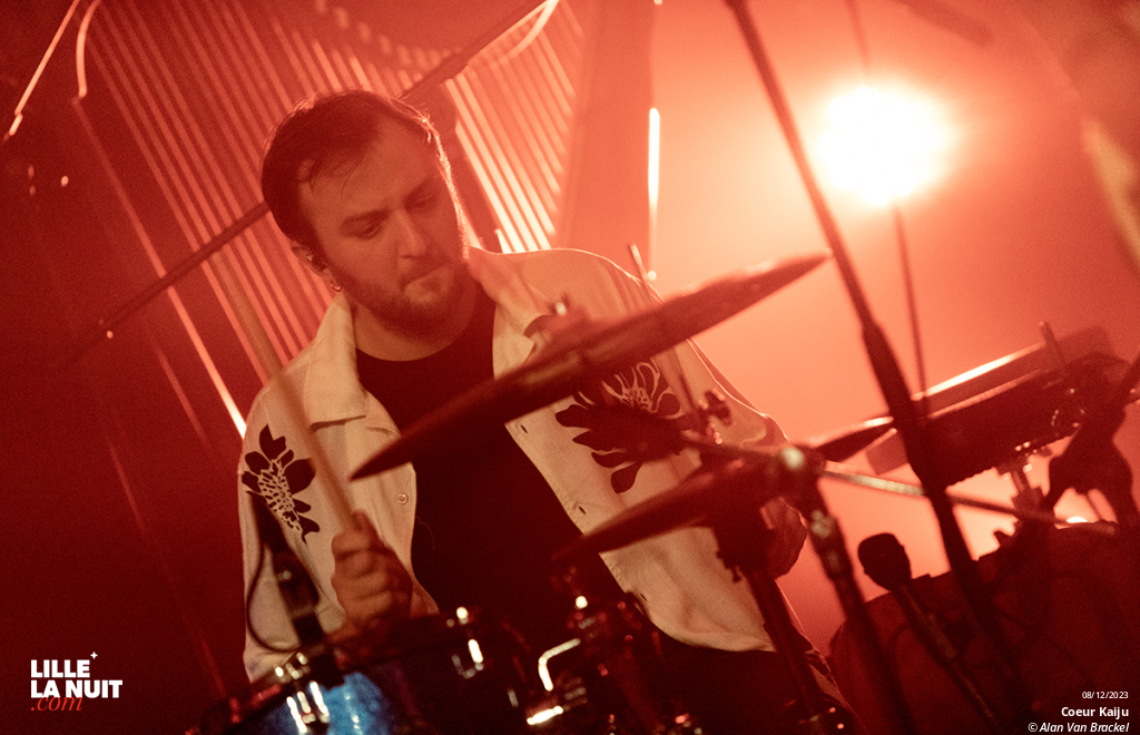 Grand Blanc + Coeur Kaiju + Run! Run! Jump! Punch! à la Ferme d’en Haut en live - photo n°13