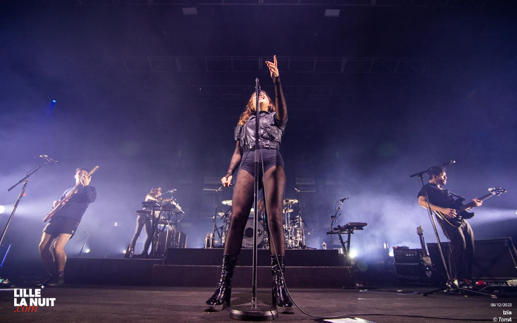 Izïa + Terrier à L’Aéronef en live - photo n°5