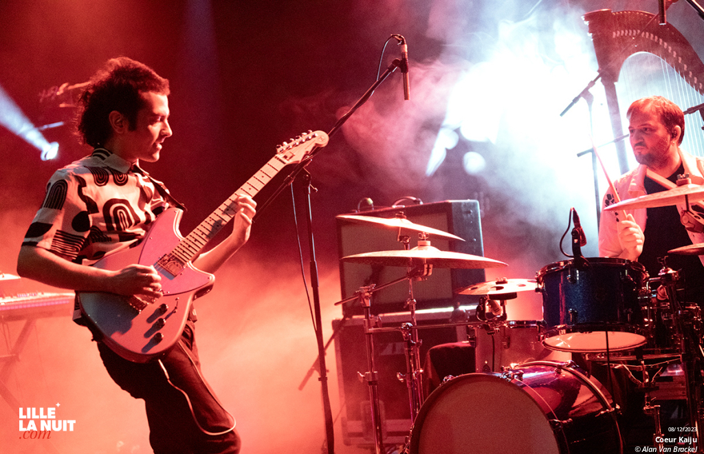 Grand Blanc + Coeur Kaiju + Run! Run! Jump! Punch! à la Ferme d’en Haut en live - photo n°5