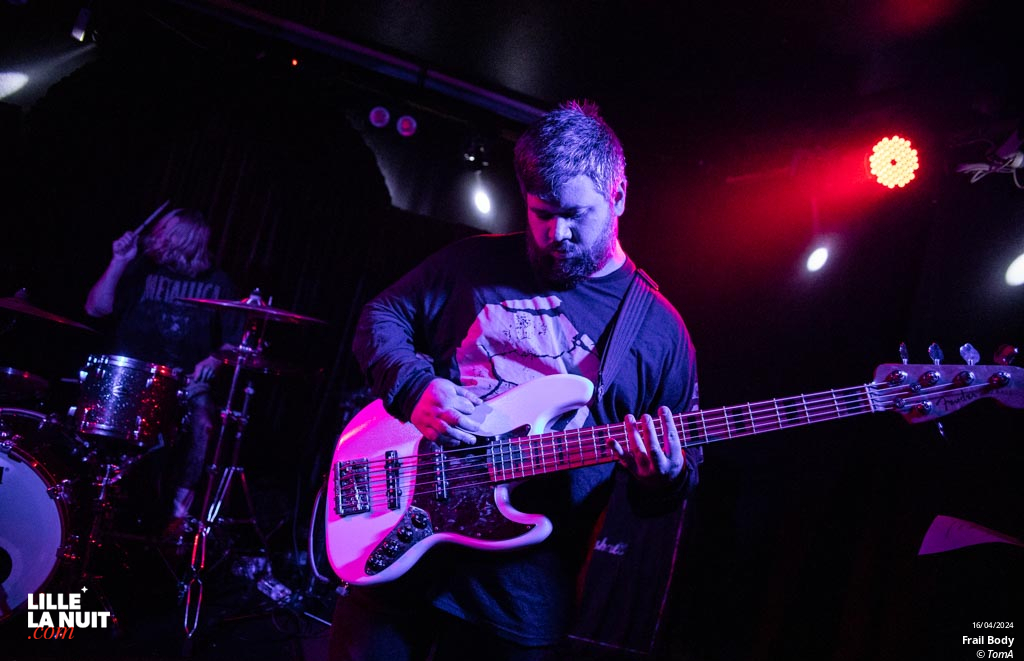 Fall Of Messiah + Knoll + Frail Body à la Brat Cave en live - photo n°15