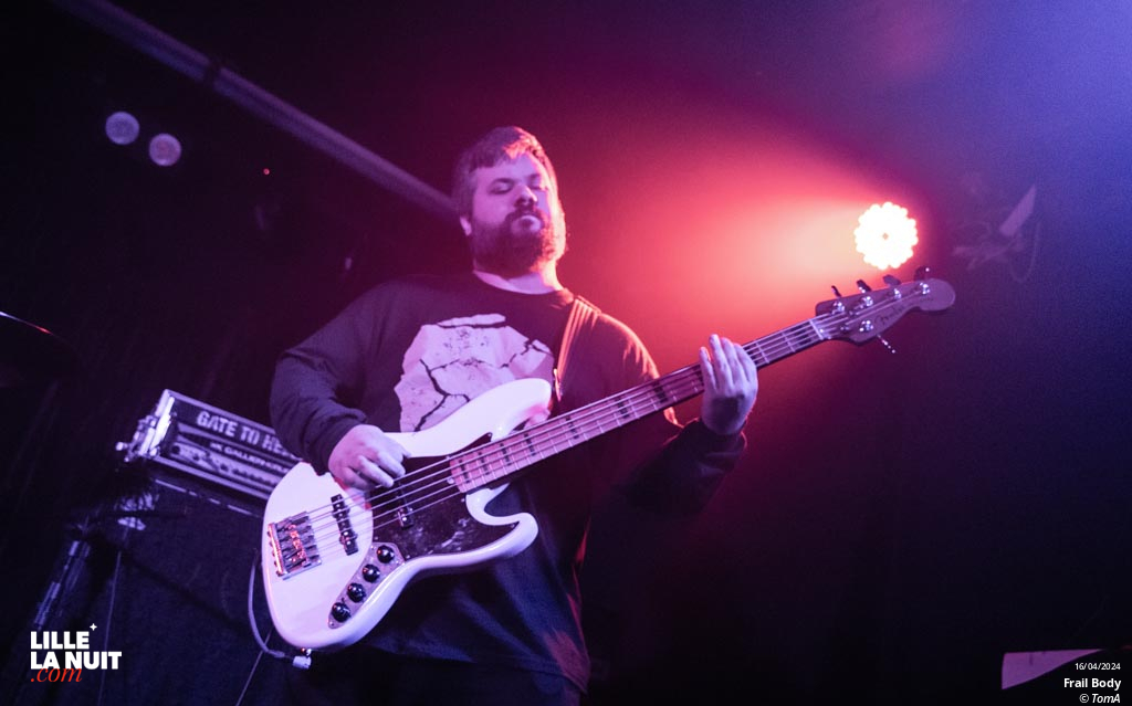 Fall Of Messiah + Knoll + Frail Body à la Brat Cave en live - photo n°6