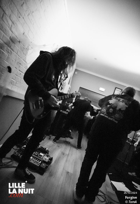 Forgive + November au Gramophone Cambrai en live - photo n°4