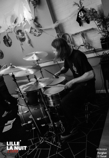 Forgive + November au Gramophone Cambrai en live - photo n°30