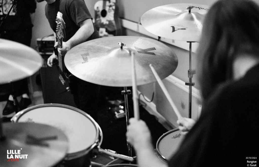 Forgive + November au Gramophone Cambrai en live - photo n°16