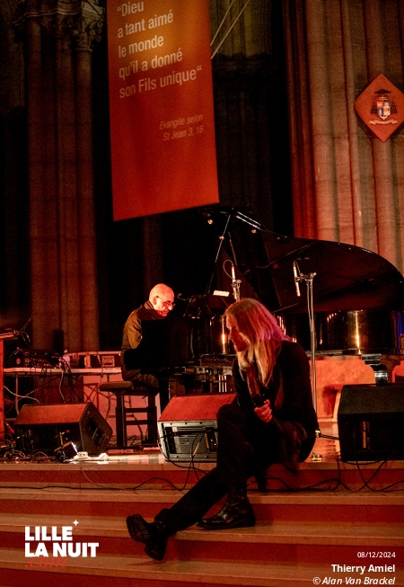 Thierry Amiel en piano-voix à la cathédrale Notre-Dame de La Treille en live - photo n°16