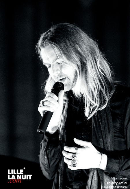 Thierry Amiel en piano-voix à la cathédrale Notre-Dame de La Treille en live - photo n°5
