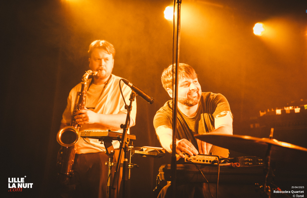 And So I Watch You From Afar + Scaler + Robocobra Quartet à l’Aéronef en live - photo n°24