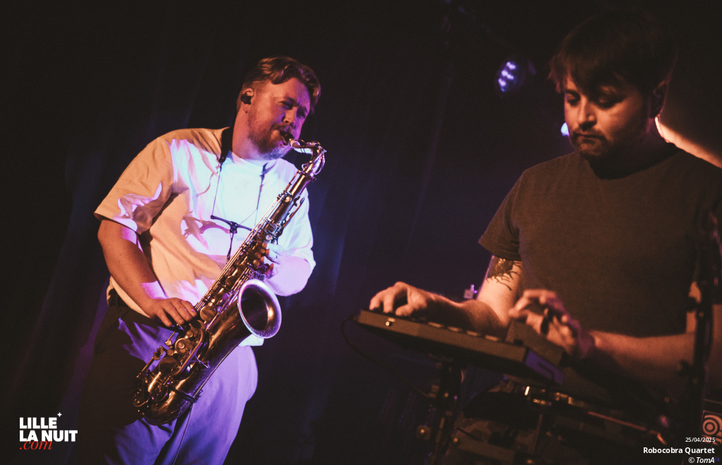 And So I Watch You From Afar + Scaler + Robocobra Quartet à l’Aéronef en live - photo n°11