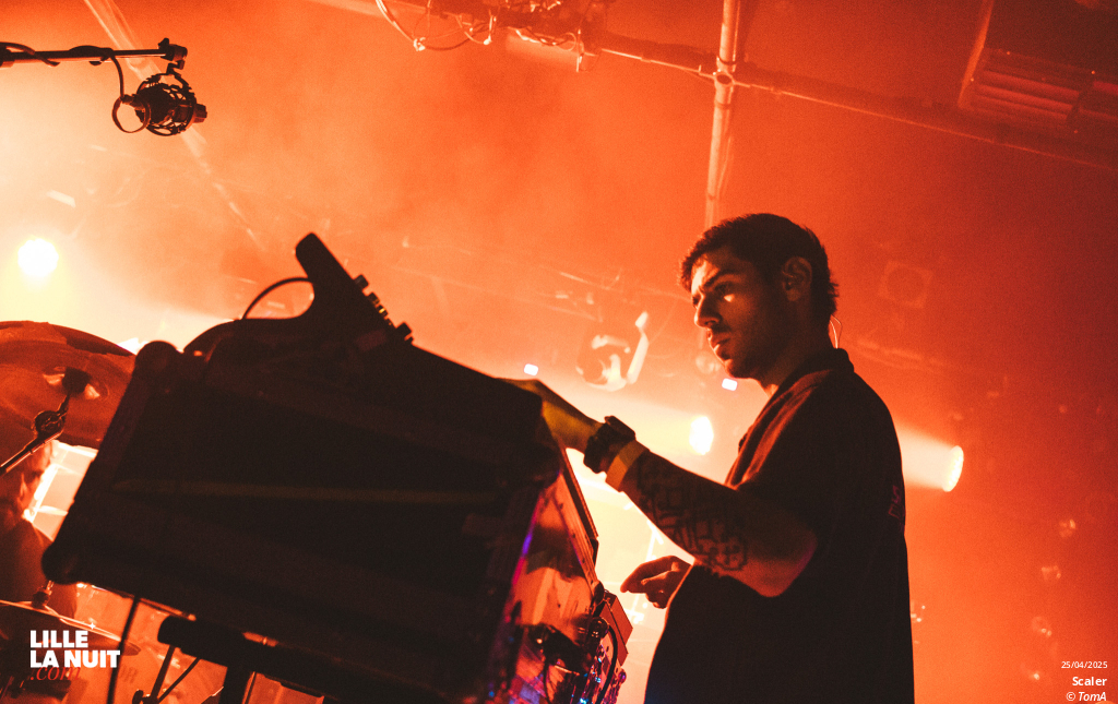 And So I Watch You From Afar + Scaler + Robocobra Quartet à l’Aéronef en live - photo n°5