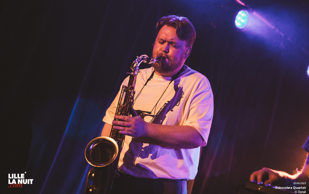 And So I Watch You From Afar + Scaler + Robocobra Quartet à l’Aéronef en live - photo n°10