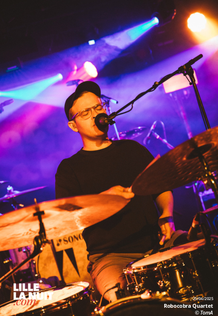 And So I Watch You From Afar + Scaler + Robocobra Quartet à l’Aéronef en live - photo n°5