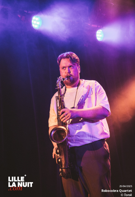 And So I Watch You From Afar + Scaler + Robocobra Quartet à l’Aéronef en live - photo n°18