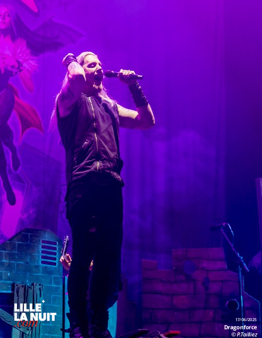 Powerwolf + Dragonforce au Zénith de Lille en live - photo n°8