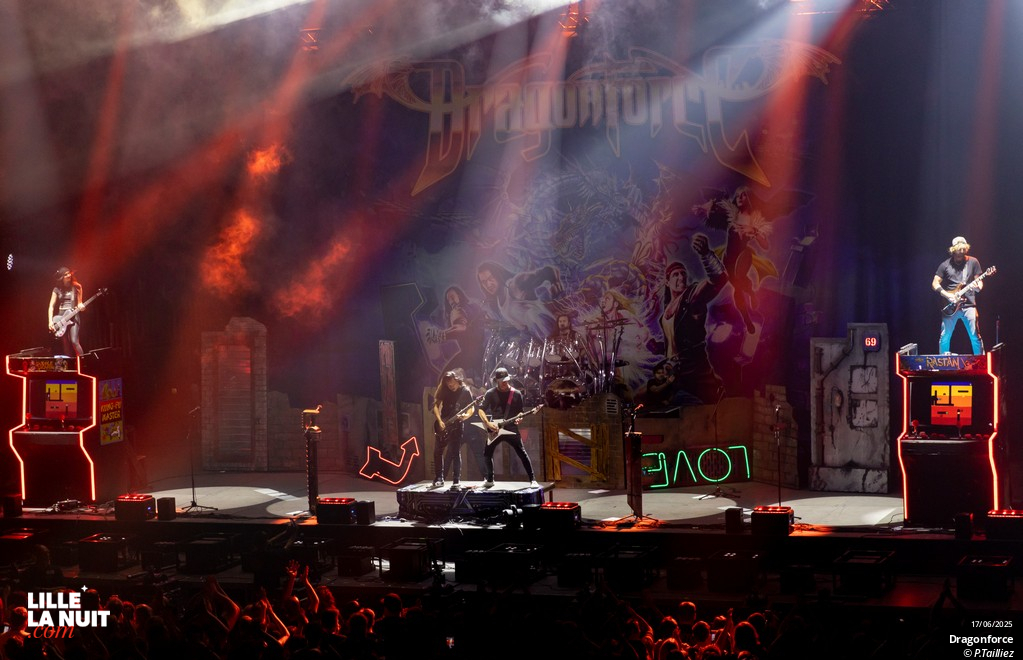 Powerwolf + Dragonforce au Zénith de Lille en live - photo n°4